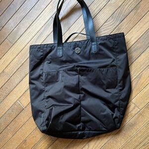 Lululemon Go With The Flow Bag Black
